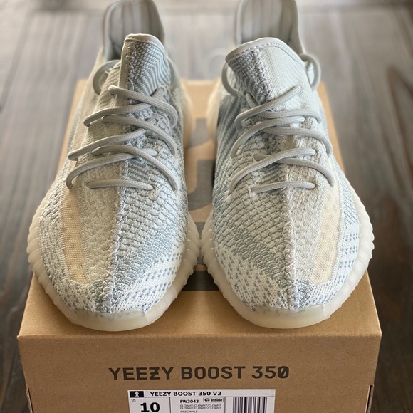 Yeezy Boost V2 Cloud White